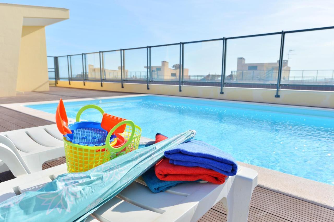 Floripes Luxury With Pool On Rooftop Appartamento Olhão